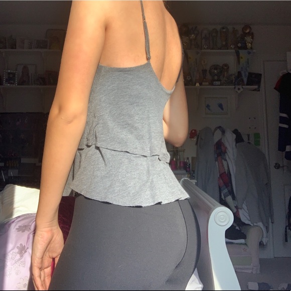 Flowy garage tank! - Picture 3 of 4